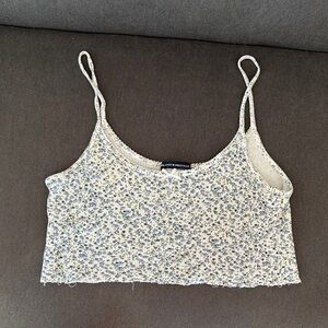 Brandy Melville Blue and White Knit Crop Top